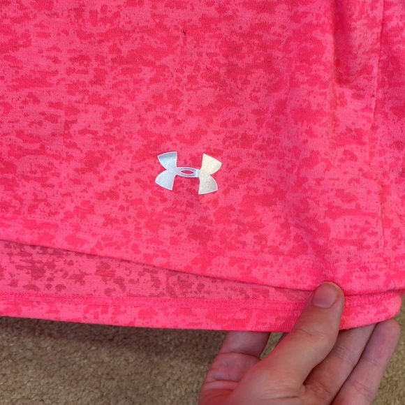 Under Armour, women’s athletic top, pink, size L - Picture 3 of 5